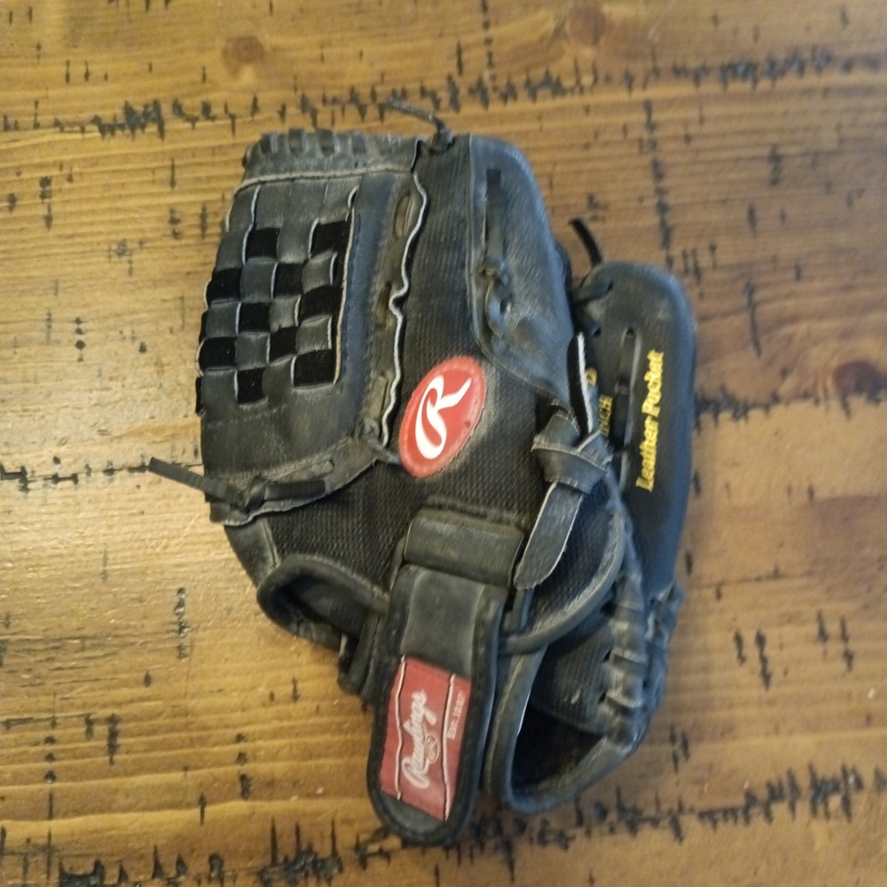 Rawlings Playmaker Series PM11MB 11" Baseball Glove Black Basket-Web RHT a2